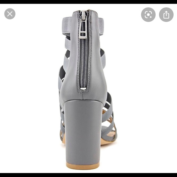 Charles David elastic strap. Pre-owned - Picture 2 of 4